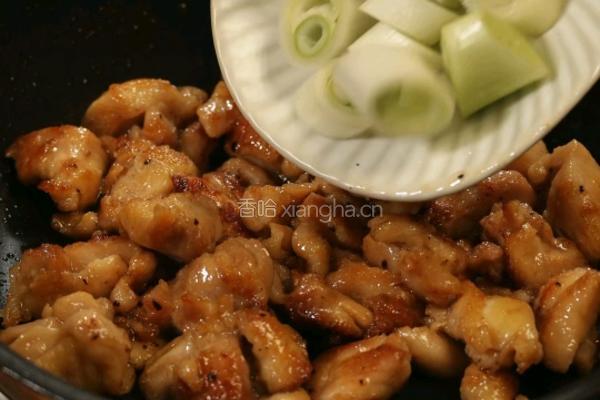 葱烧鸡腿肉盖饭的做法图解5
