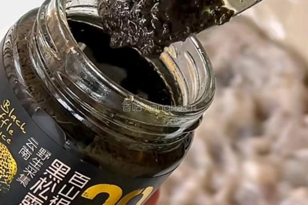 黑松露薯片芝士虾球的做法图解2