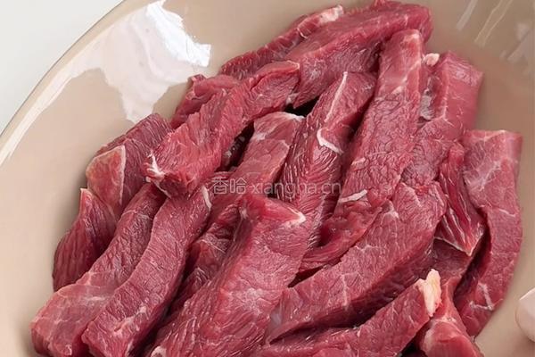 蒜香芦笋牛肉的做法图解1