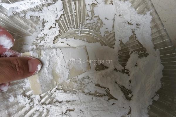 糖醋脆皮豆腐的做法图解2