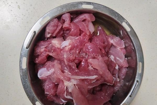 京酱肉丝卷的做法图解2