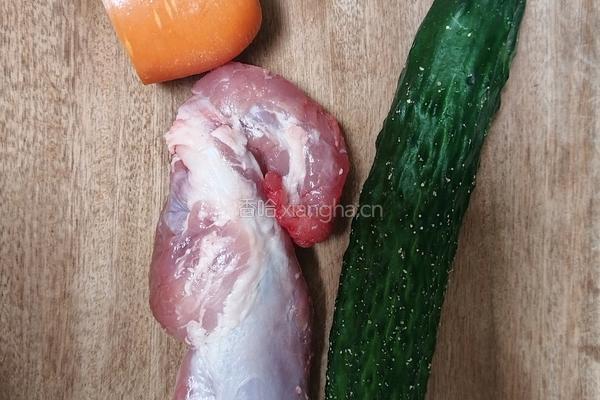 京酱肉丝卷的做法图解1