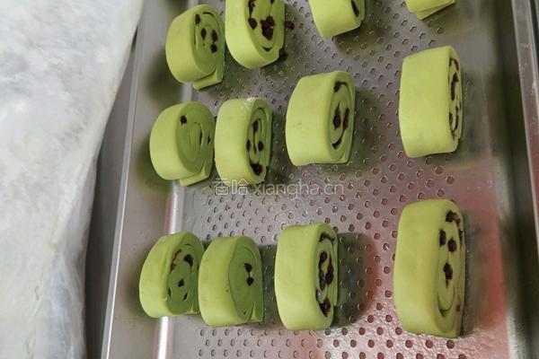 红豆包和蜜豆卷的做法图解7