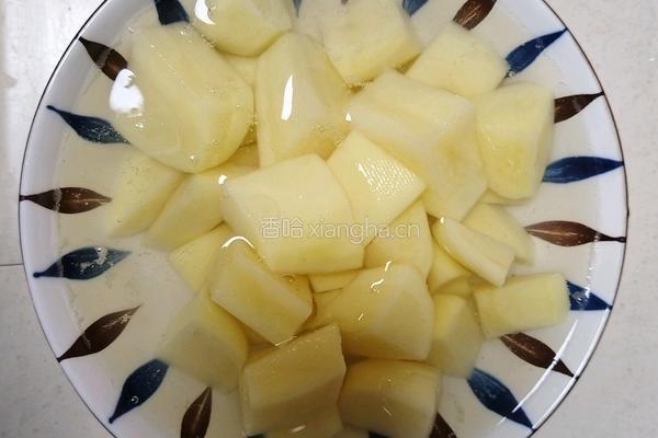 孜然土豆的做法图解2