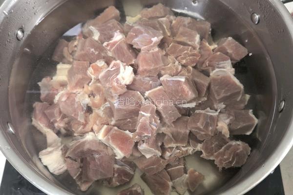 土豆牛腩的做法图解1