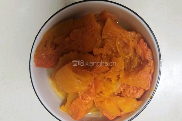 奶香南瓜餐包的做法图解2