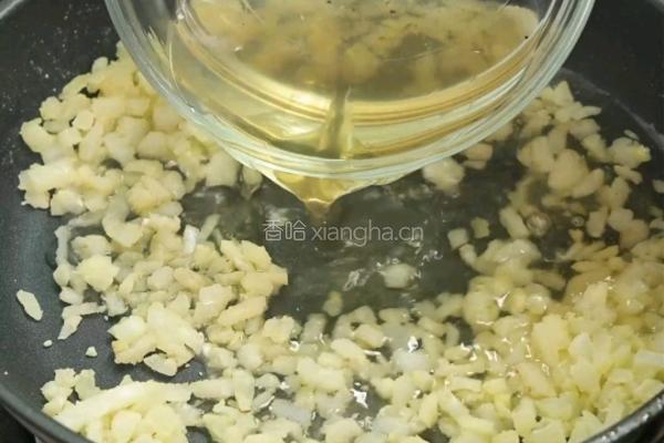黑松露奶油蘑菇汤的做法图解3
