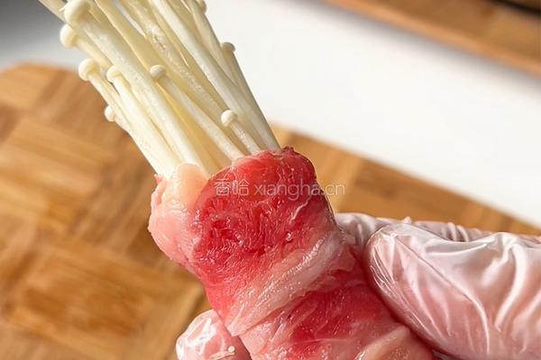 金针菇肥牛卷的做法图解1