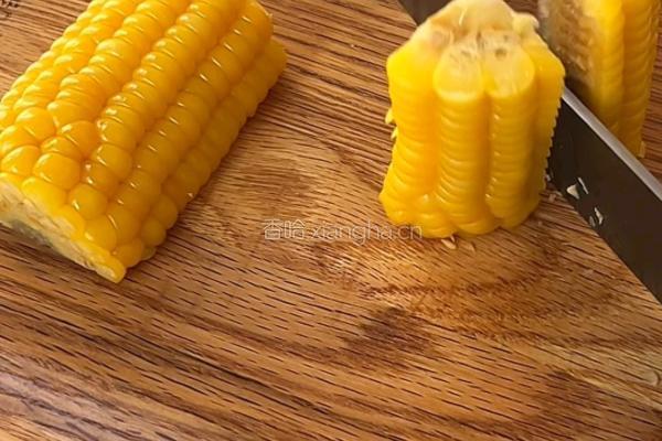 黑松露咸蛋黄烤玉米的做法图解1