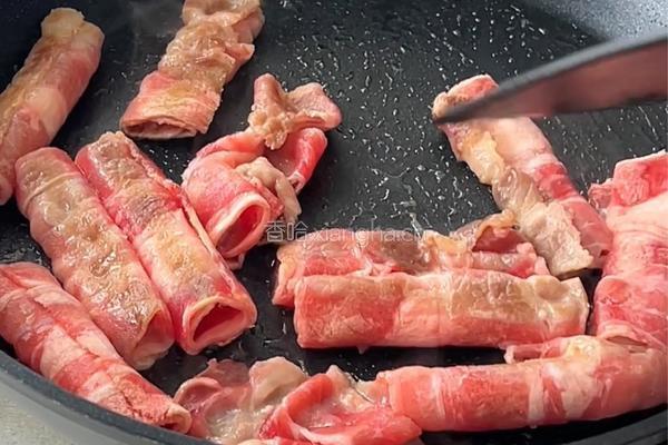 辣牛肉紫菜包饭的做法图解3