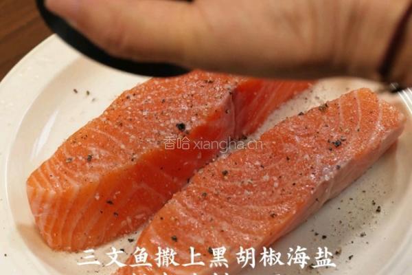 蒜香柠檬否煎三文鱼的做法图解1