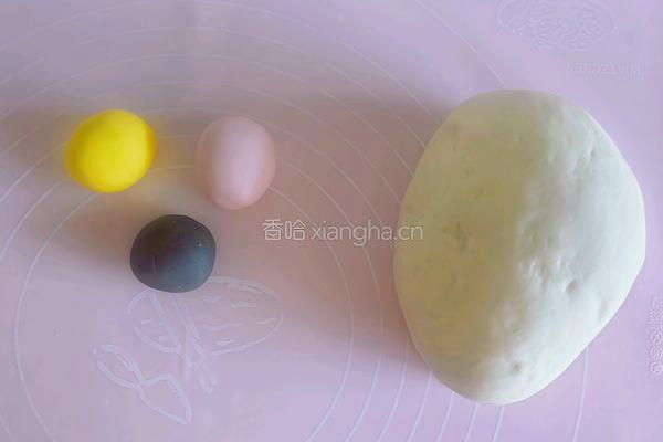 唐老鸭奶黄包的做法图解1