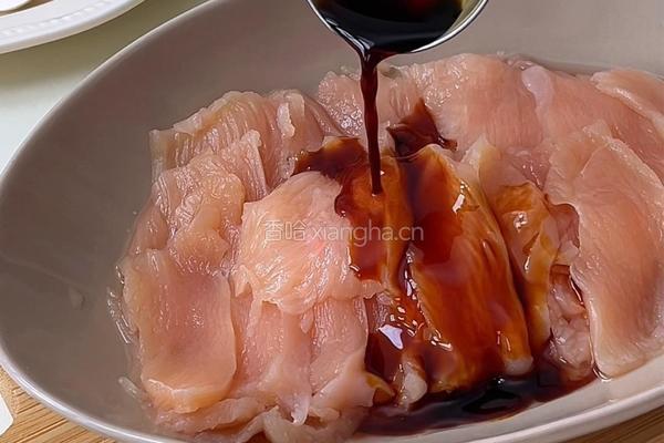 黑松露口蘑鸡胸肉的做法图解2