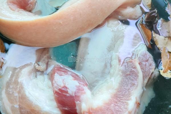 青椒回锅肉的做法图解2