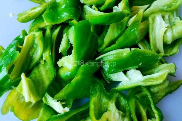青椒回锅肉的做法图解5