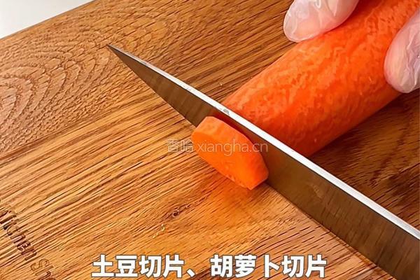 黑松露土豆泥鲜虾沙拉的做法图解1