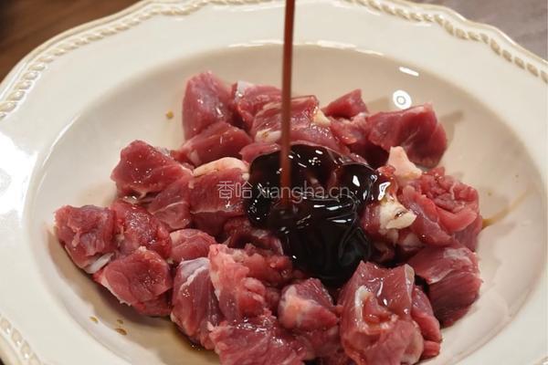 辣咖喱牛肉乌冬面的做法图解3