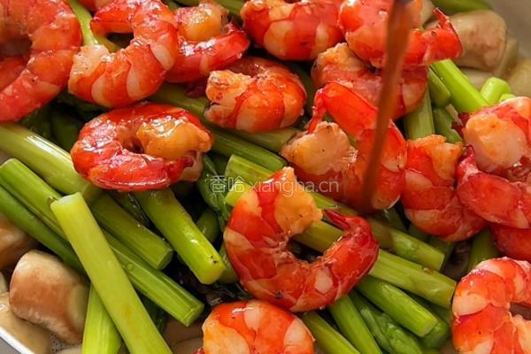 虾仁口蘑炒芦笋的做法图解8