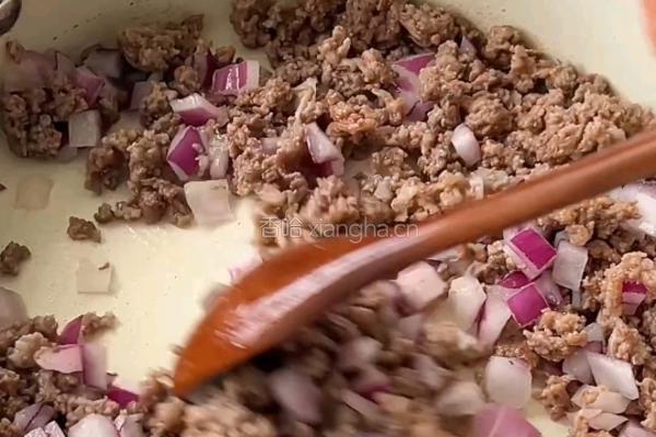 芝士牛肉土豆饼的做法图解2