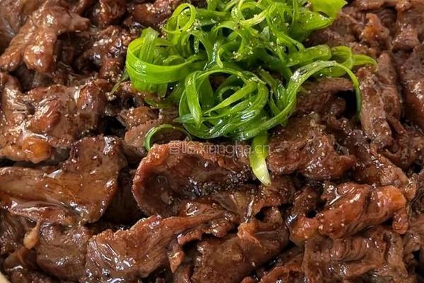 黑松露胡椒牛肉煲