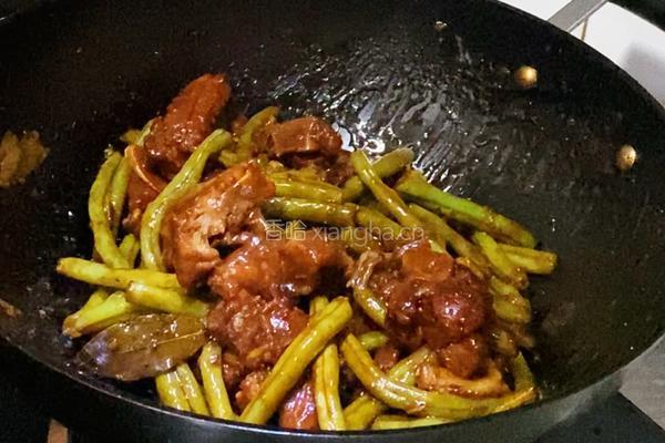 排骨炖豆角的做法图解3