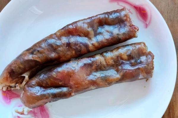 荷兰豆炒香肠的做法图解1