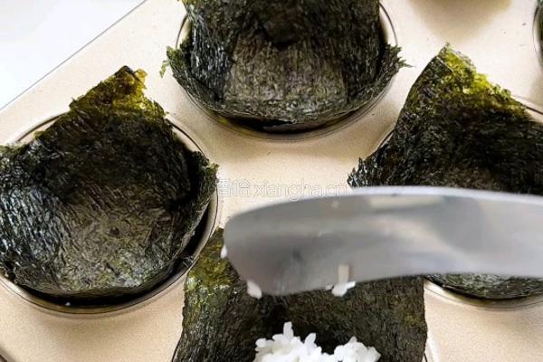 三文鱼寿司塔的做法图解4