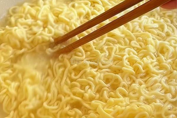 芝士牛奶火鸡面的做法图解1