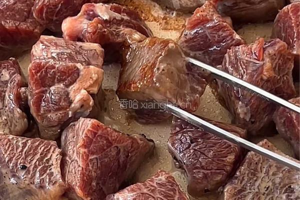 蒜香口蘑牛肉的做法图解4