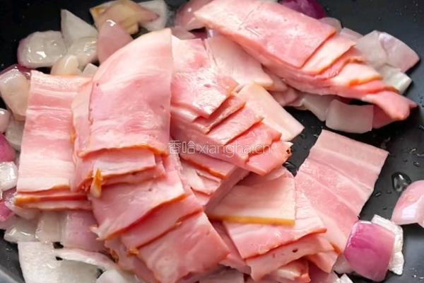 奶油培根蘑菇土豆的做法图解3