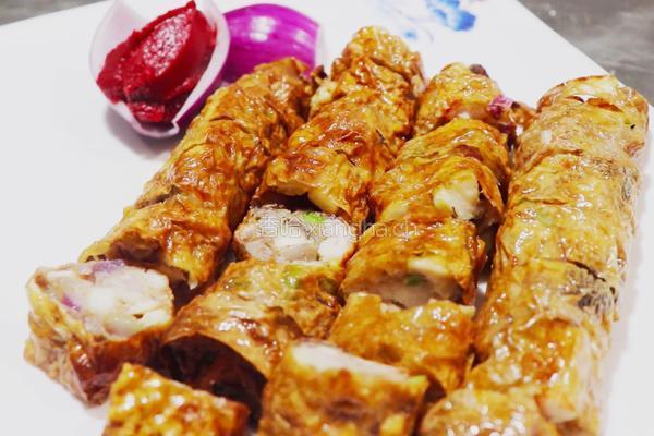  #年夜饭# 加拿大北极虾腐衣卷的做法图解10