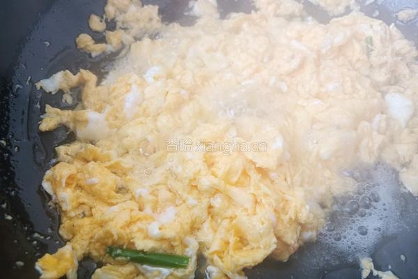 辣条炒饭 烤皮鹅苑娜版的做法图解2