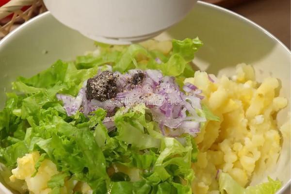 土豆泥沙拉鸡肉碗的做法图解6