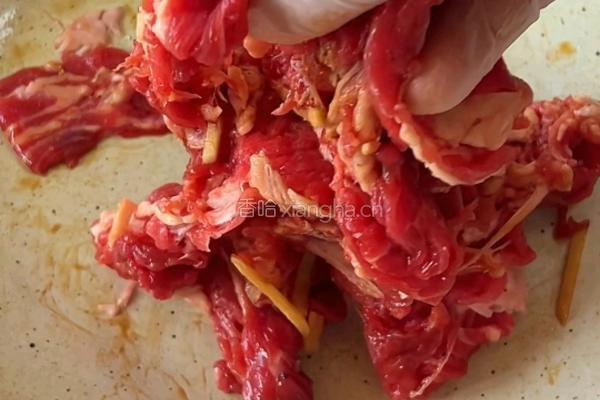 牛肉豆腐煲的做法图解2