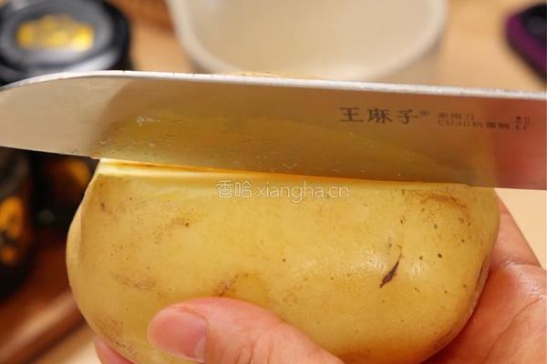 芝士焗土豆的做法图解1