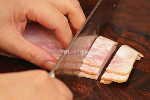 黑松露西兰花培根意面的做法图解1