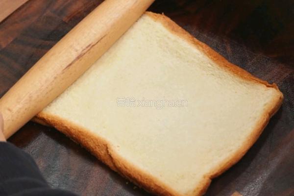 黑松露芝士培根吐司卷的做法图解2
