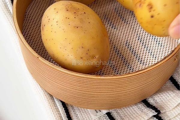 黑松露酸奶土豆脆片的做法图解1