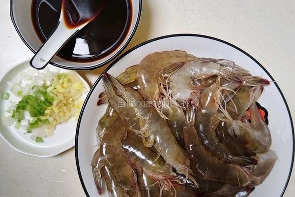 油焖大虾的做法图解1