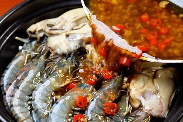 蒜蓉生蚝大虾煲的做法图解5