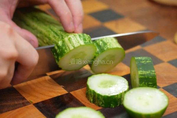 黑松露牛油果蒜香虾的做法图解7