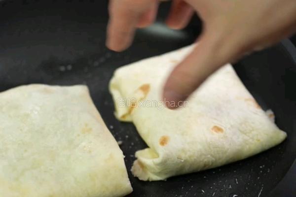 黑松露牛油果爆浆蛋饼的做法图解7