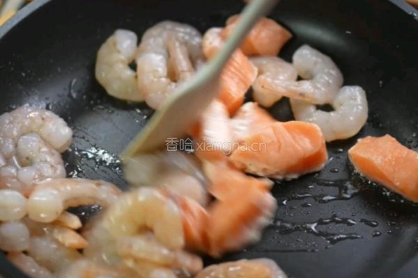 松露海鲜通心粉的做法图解2
