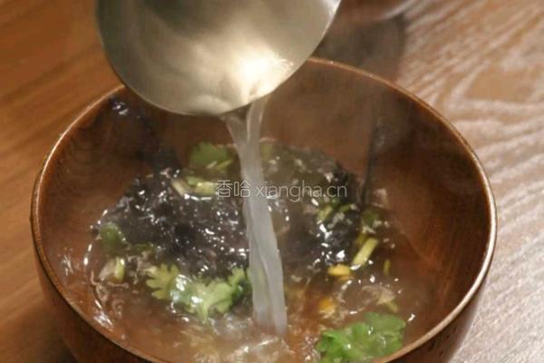 皮蛋鲜肉馄饨的做法图解6