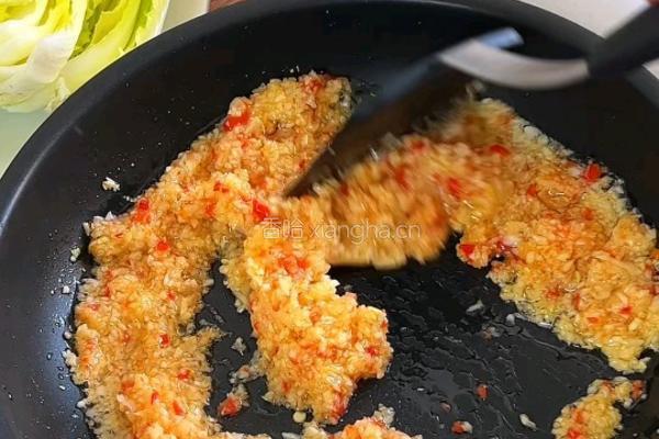 黑松露虾滑肥牛粉丝煲的做法图解2