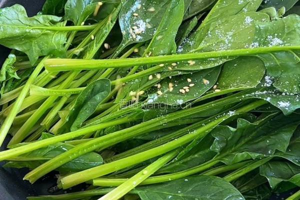 黑松露辣牛肉紫菜包饭的做法图解4