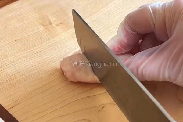 黑松露橙香鸡趣的做法图解1