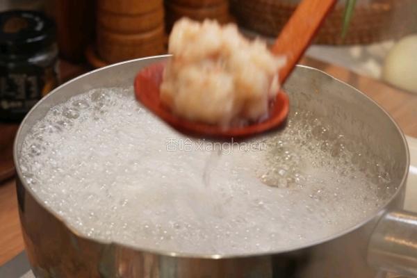 黑松露虾仁粉丝煲的做法图解2
