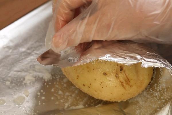 黑松露芝香烤土豆的做法图解2