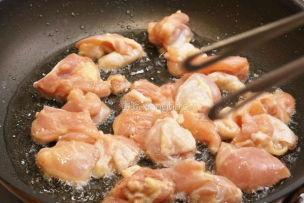 黑松露滑蛋鸡腿饭的做法图解4